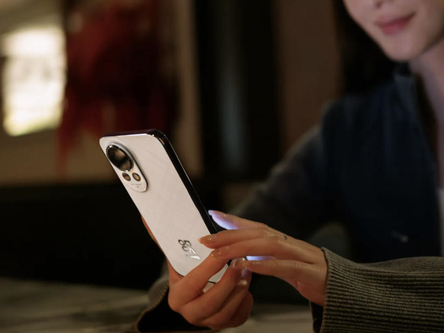 How Do Smartphones Change Our Workplace Productivity?