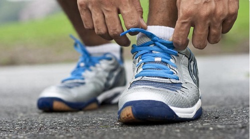 How to Stretch Running Shoes: DIY Methods That Work